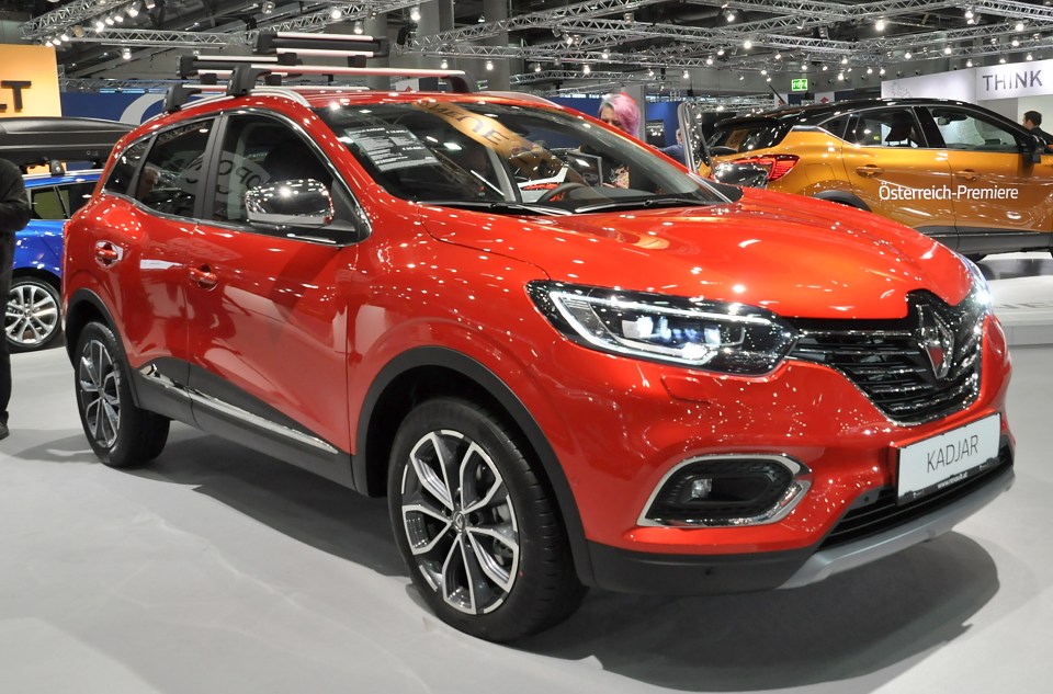 Red Renault Kadjar on display.