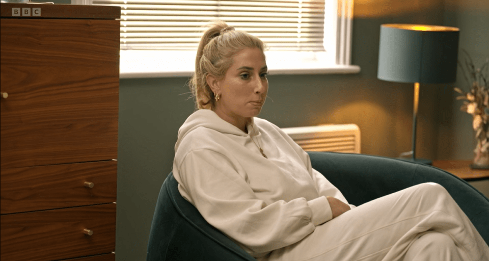 Stacey Solomon in therapy, discussing relationship struggles with her husband.