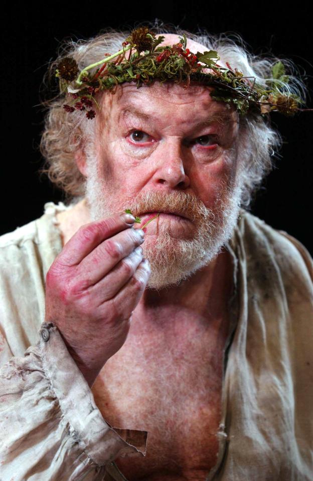 Timothy West as King Lear in a theatrical production.