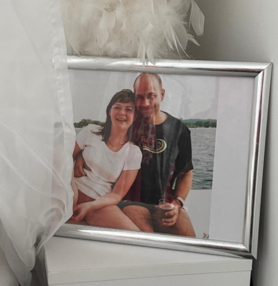 Framed photo of a couple.