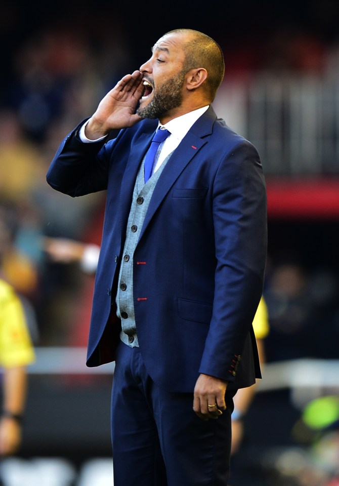 Nuno Espírito Santo, Valencia's coach, shouting.