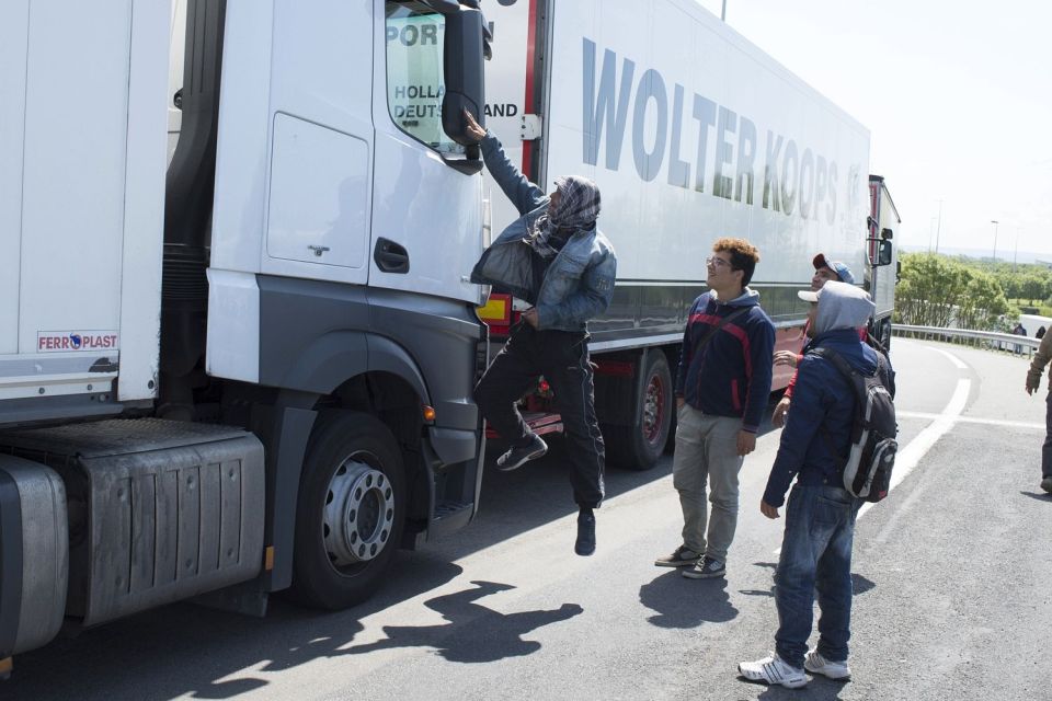 Lorry drivers tell stories of being threatened and attacked by migrants 