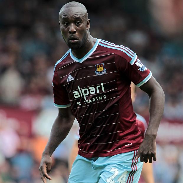 Experienced striker Carlton Cole has signed for obscure US outfit Sacramento Republic