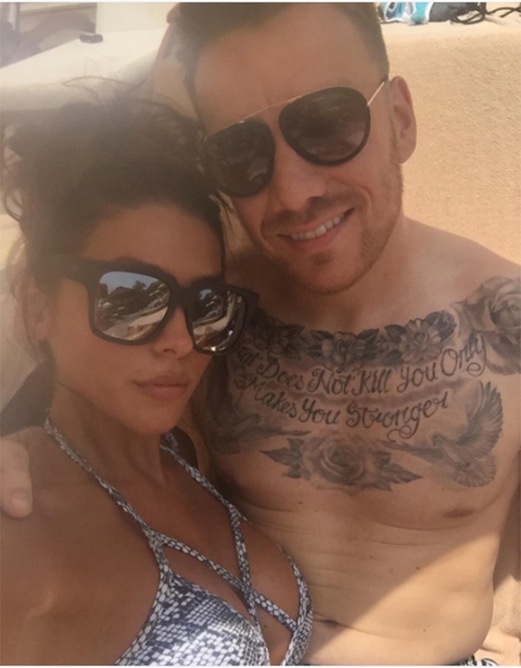 .The couple shared a lot of loved-up pics from Dubai before splitting