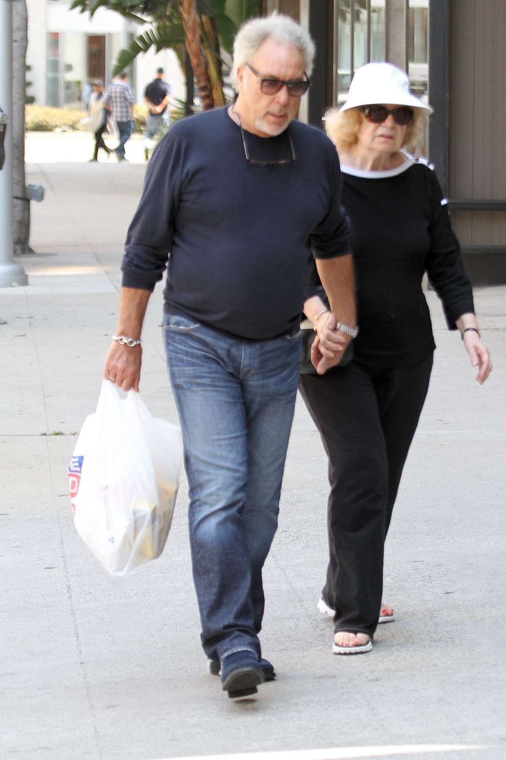 Singer describes his wife of 59 years as a "strong woman" who was always there for him