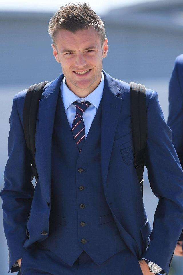 Arsenal target Jamie Vardy arrived grinning after his £120,000-a-week offer