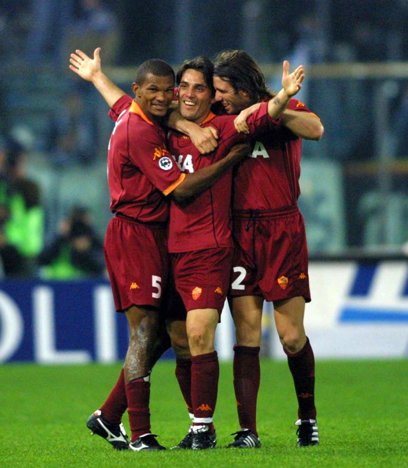 10 Mar 2002: Montella of Roma celebrates his goal during the Serie A 26th Round League match played between Lazio and Roma at the Olympic Stadium in Rome. DIGITAL IMAGE. Mandatory Credit: Grazia Neri/Getty Images