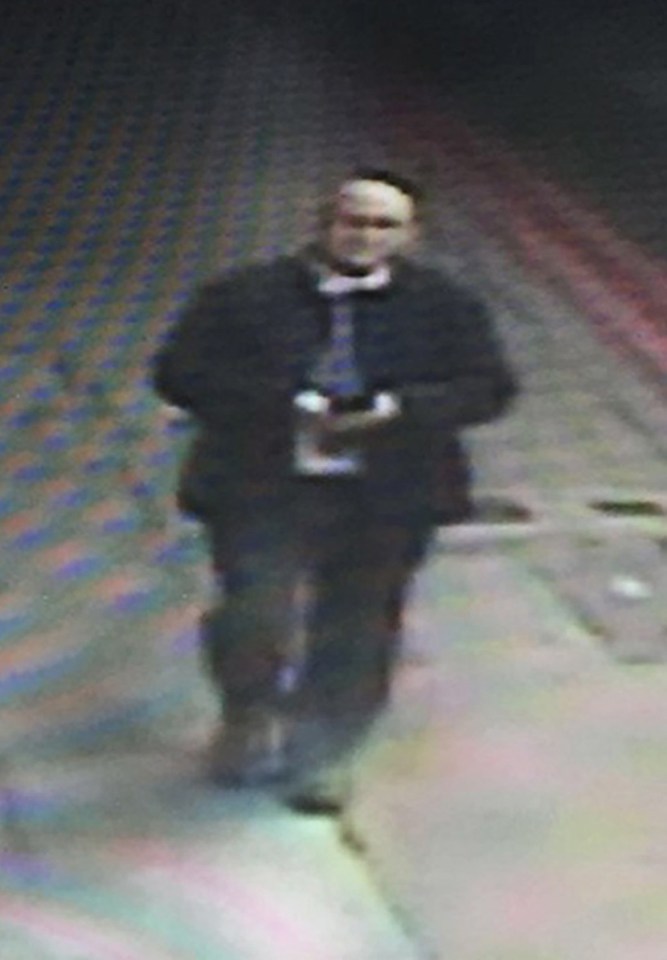 Met homicide unit searching for missing PC Gordon Semple