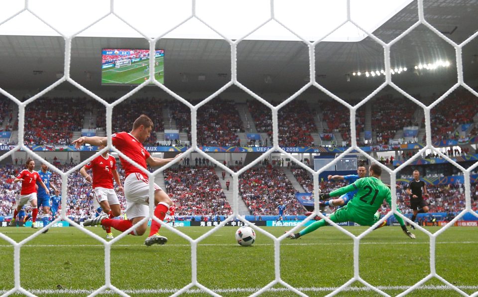 Marek Hamsik's shot beats Danny Ward but Ben Davies' prevents it going in the back of the net