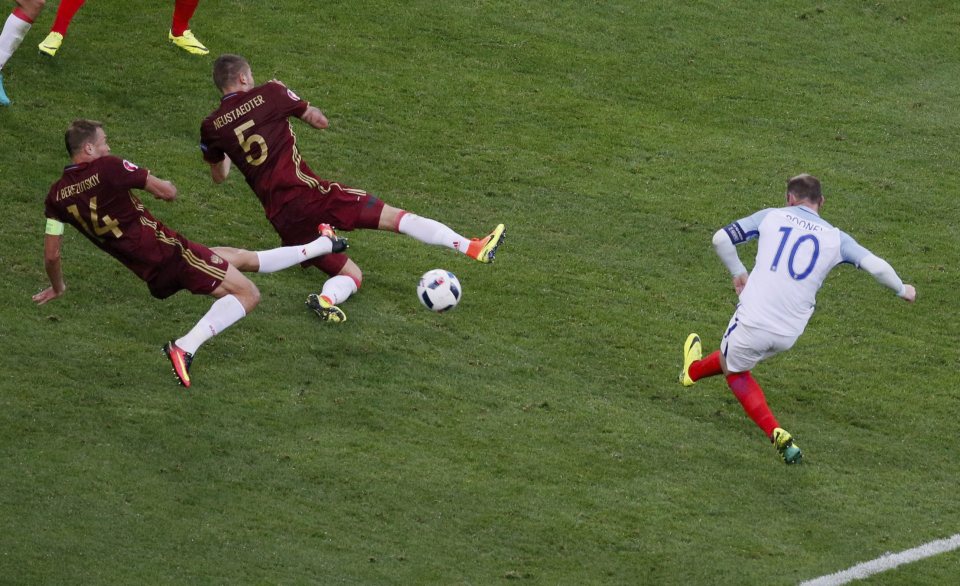 Rooney also forced Russian goalkeeper Igor Akinfeev into a stunning save