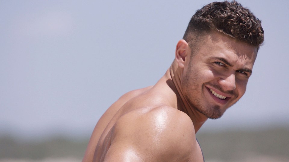 Could Zara finally find love on Love Island with James?