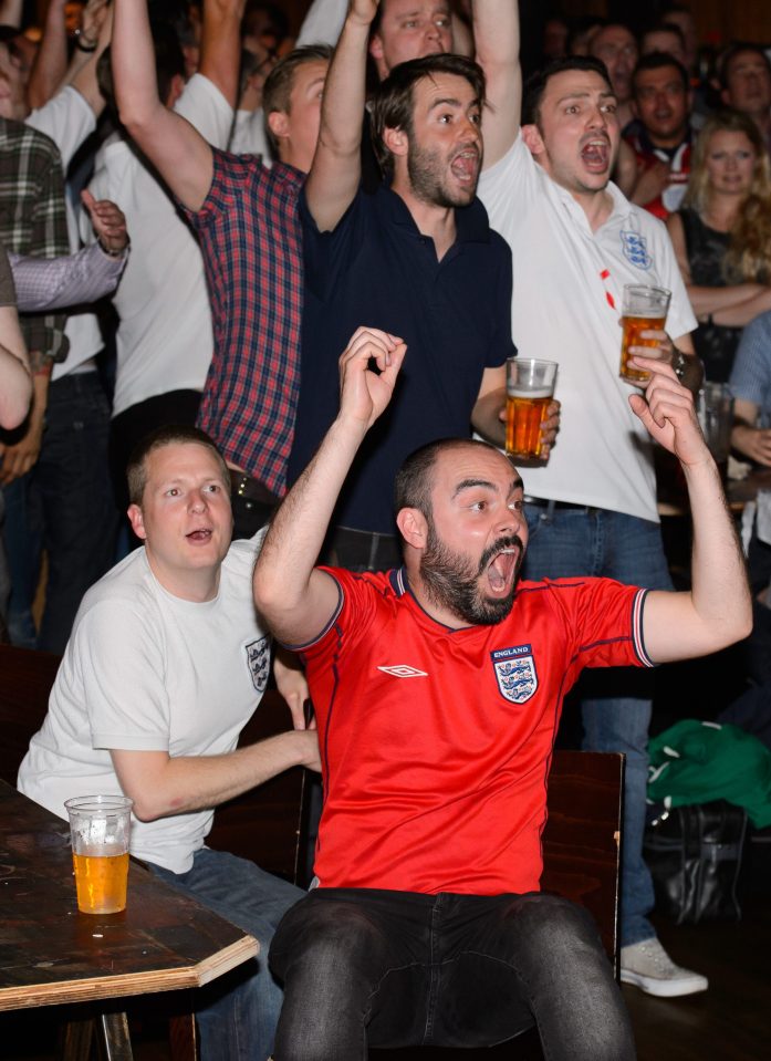 England Fans watch the England v Wales Euro 2016 football match, Walkabout Temple, London, UK - 16 Jun 2016
