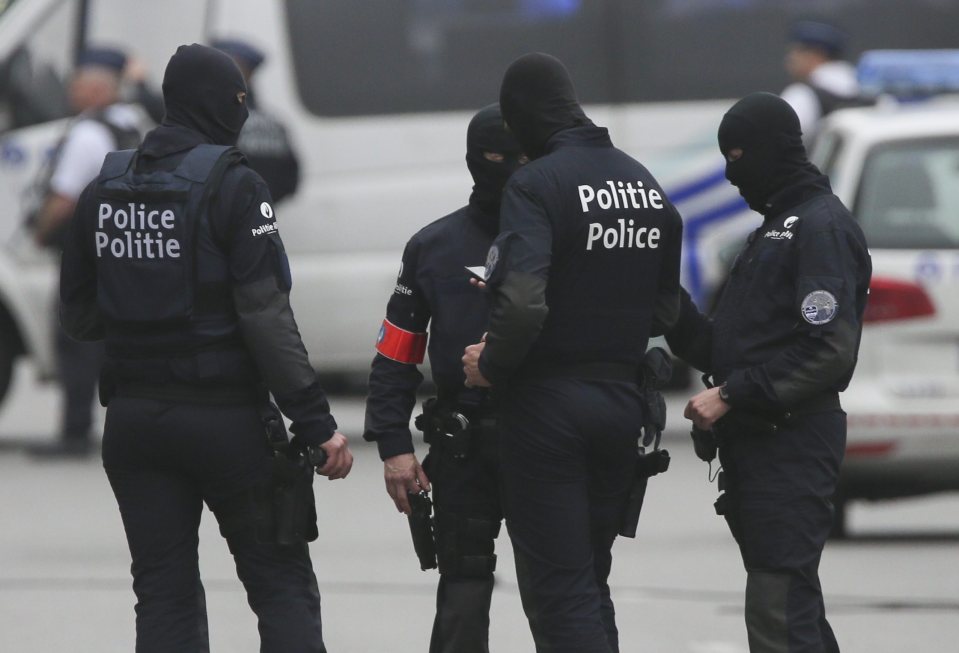 Police blocks access to City 2 shopping mall during anti-terror operation in Brussels