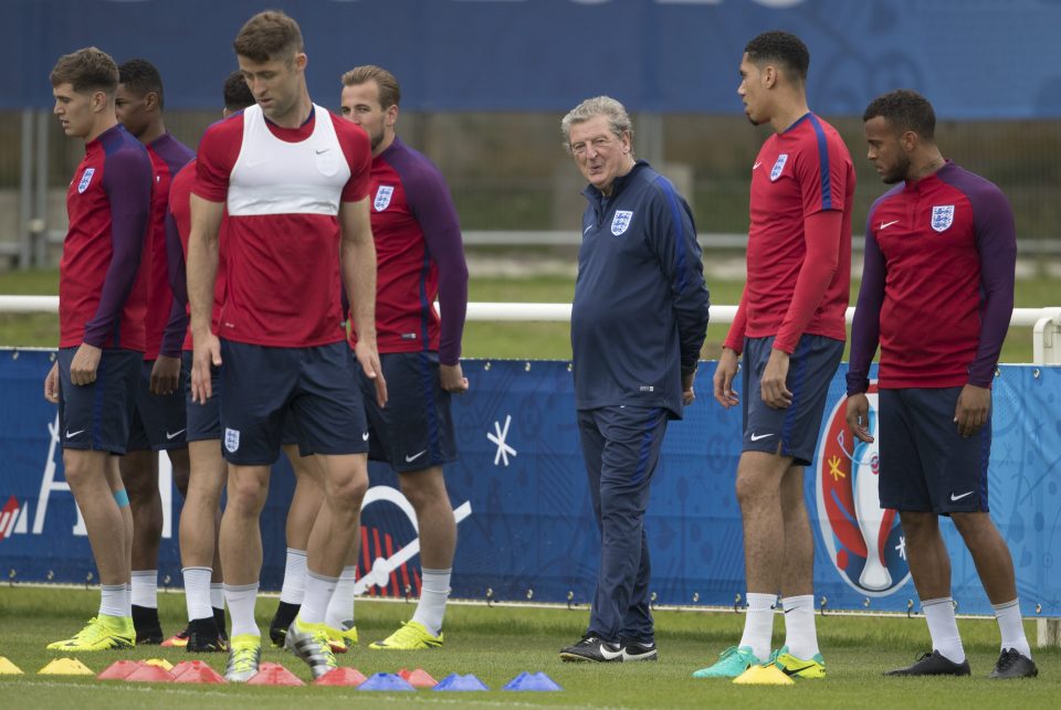 Gary Cahill and Chris Smalling are likely to be at the centre of the England defence in their last 16 clash with Iceland
