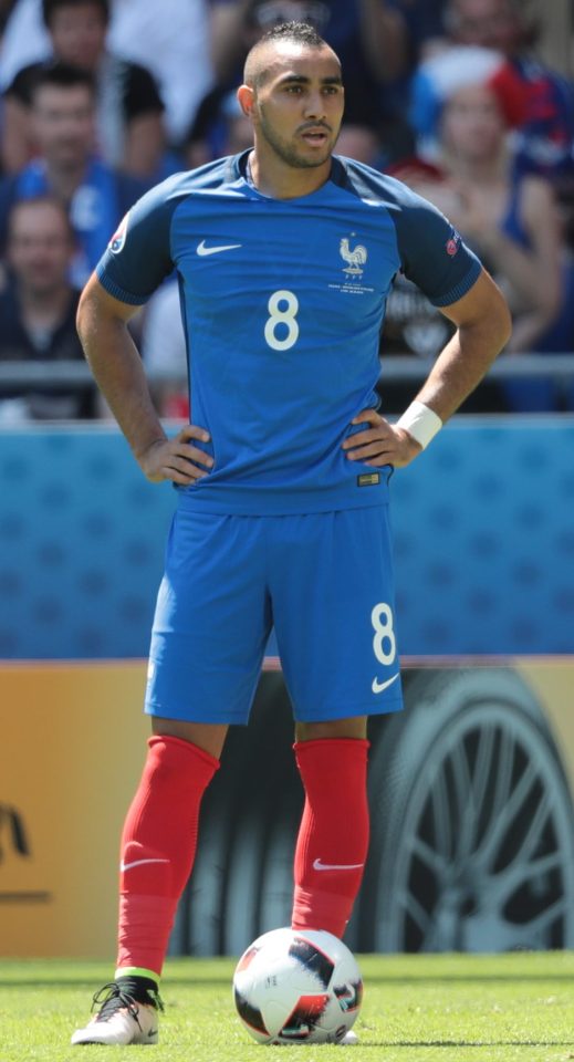 Dimitri Payet wont be leaving West Ham this summer, according to his agent