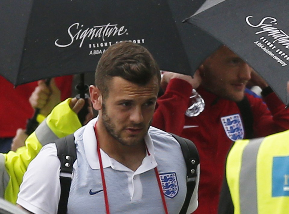England return to UK following EURO 2016 elimination