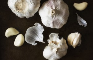 This is the reason your breath smells after eating garlic... and the stench can stick around for up to 24 HOURS