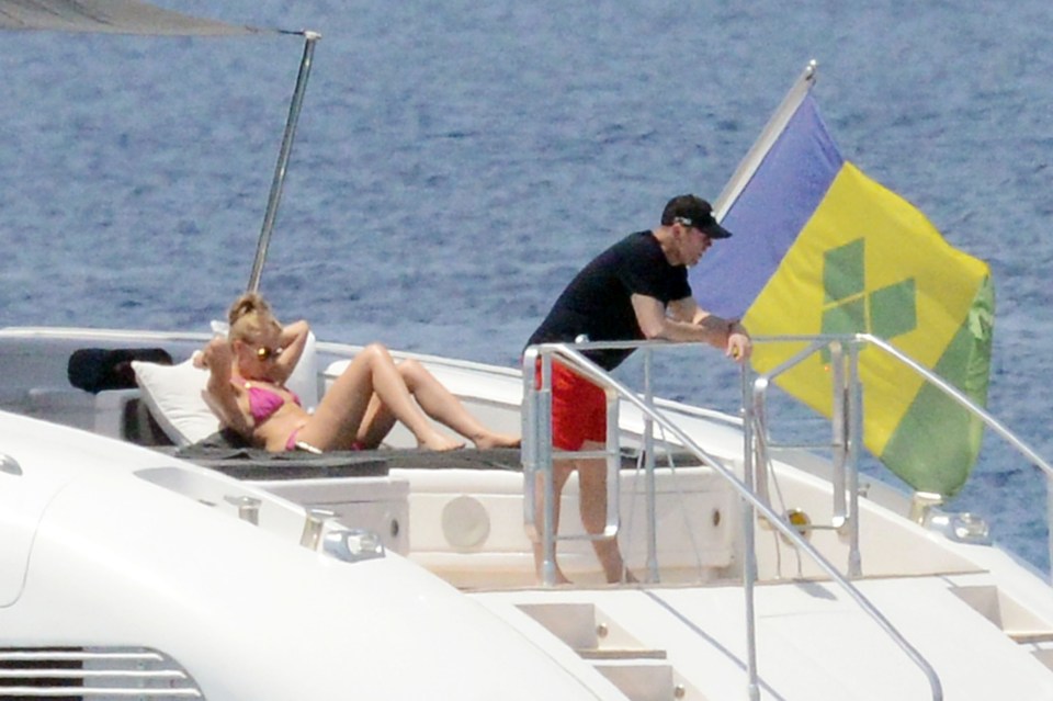 Wayne and Coleen relax on luxury yacht