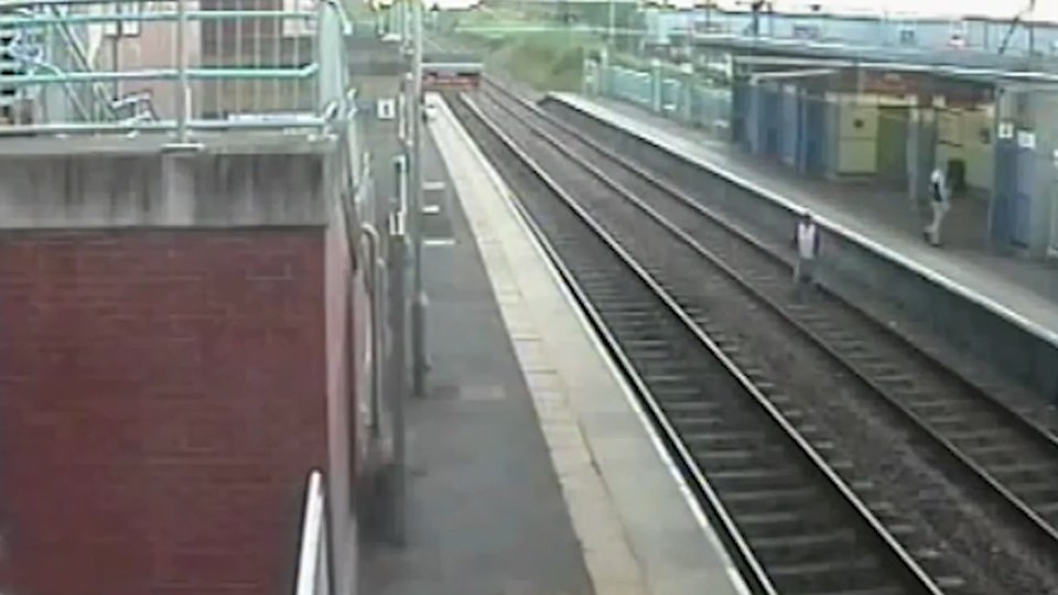 British Transport Police release shocking video to warn people to stay off tracks.00_00_26_10.Still006