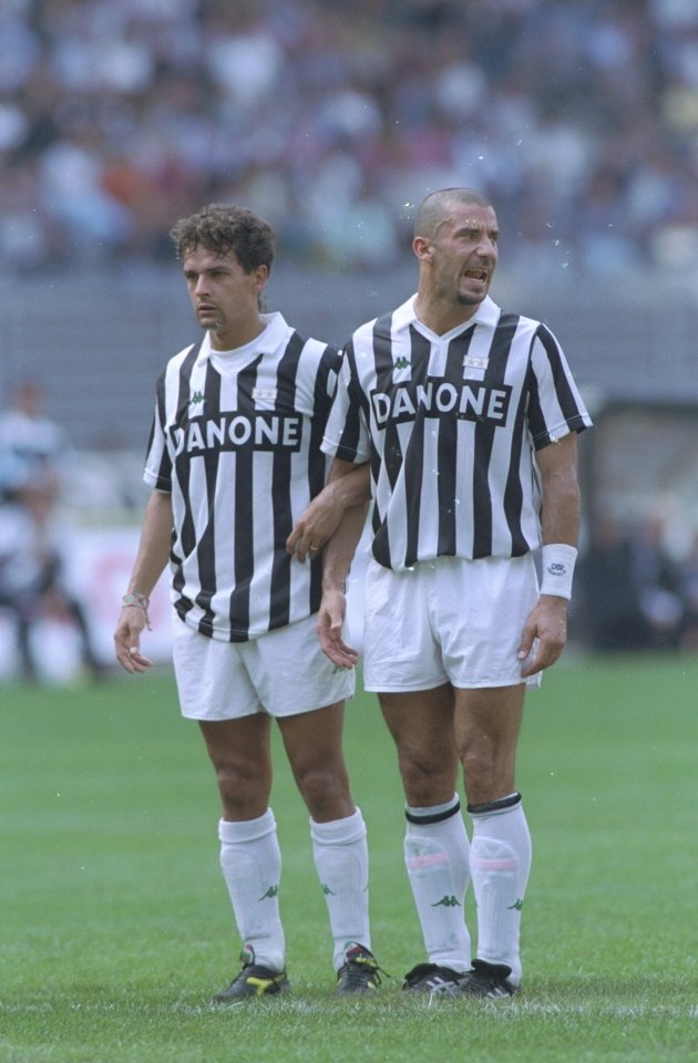 13 Sep 1992: Roberto Baggio (left) and Gianluca Vialli (right) both of Juventus FC form a two man wall during a match. Mandatory Credit: Shaun Botterill/Allsport