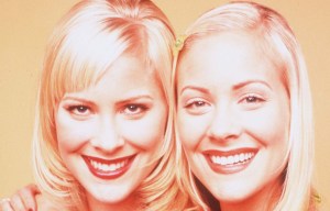 Remember the twins from Sweet Valley High? This is what they look like now