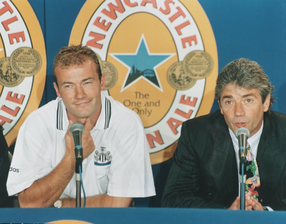 Newcastle United manager Kevin Keegan (right) introduces Alan Shearer as his team's latest signing at the press conference. Shearer went from Blackburn Rovers to Newcastle United for a world record transfer fee of £15million. Date: 06.08.1996 (This record has since been surpassed on a number of occasions).