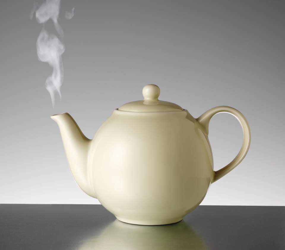 Drinking tea that is too hot can lead to esophageal cancer