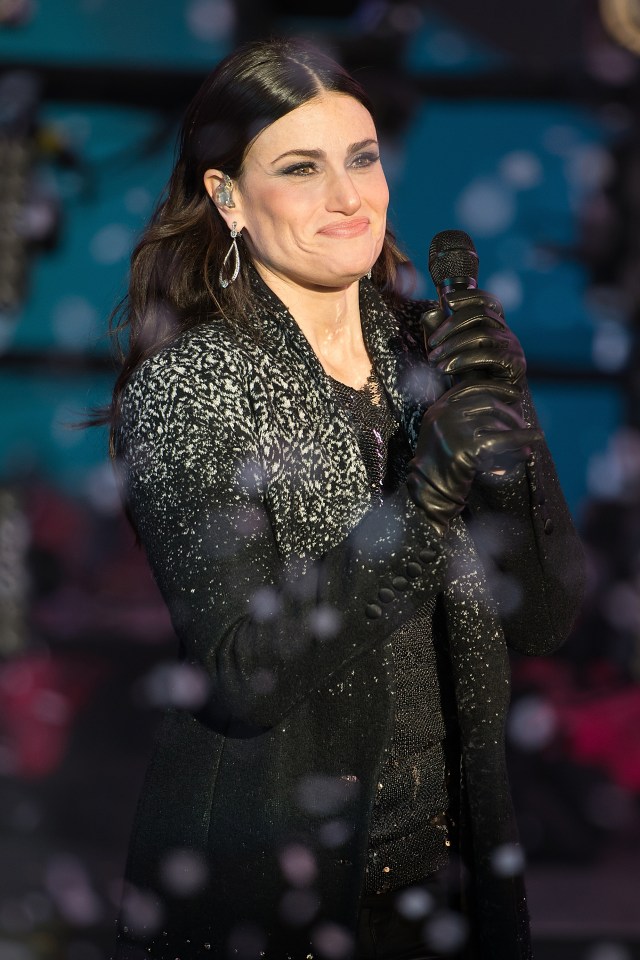Frozen star Idina Menzel will play lead role CC in the Beaches remake