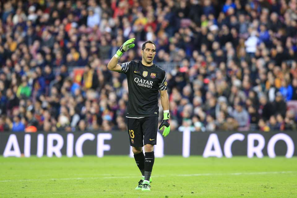 A move for Barcelona No.1 Claudio Bravo looks unlikely now