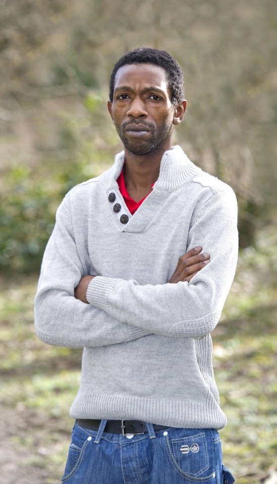 Kelly told ex-boyfriend Dwight Dennis that she was pregnant with his baby to try and win him back