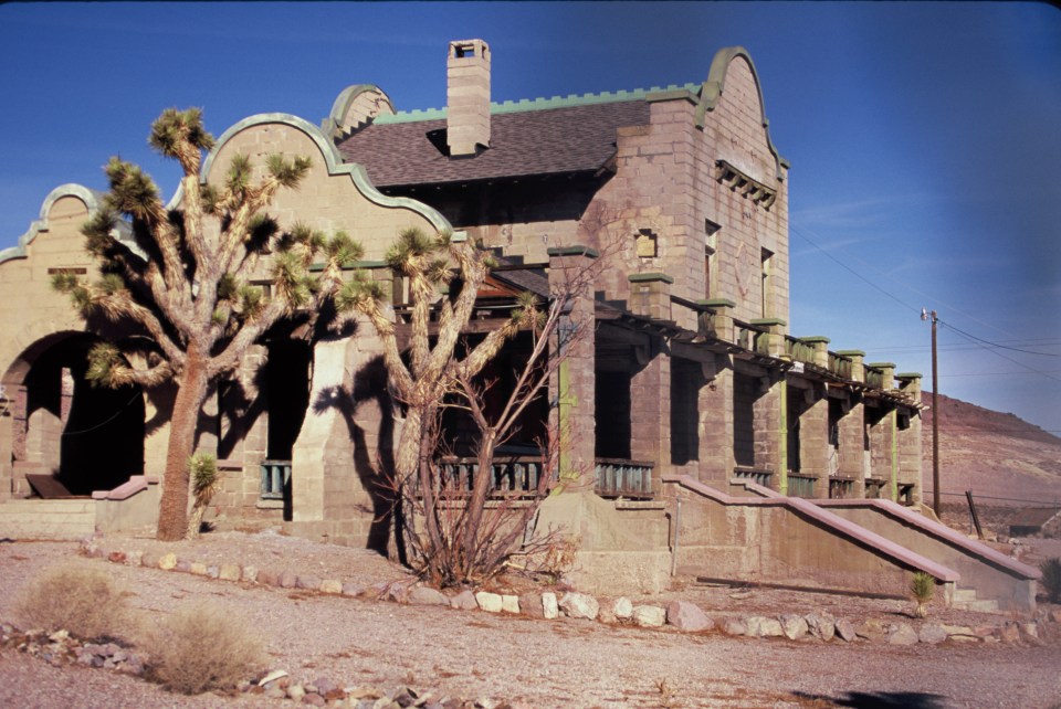 The town's population peaked at an estimated 5,000 people, but Rhyolite's best days didn't last for long