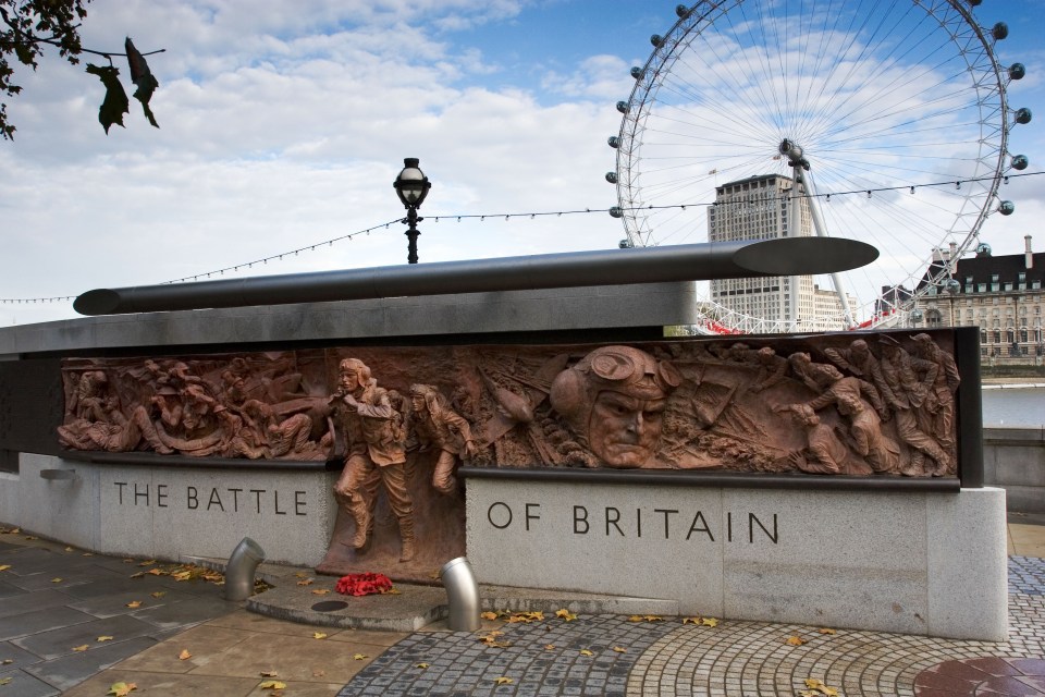 Battle of Britain Monument on Victoria Embankment by Paul Day