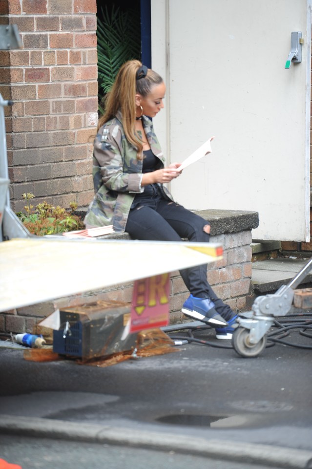 The actress was seen learning her lines 