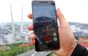 Five clever ways to save your phone's battery life in 'Pokémon Go' so you can keep on catching 'em all