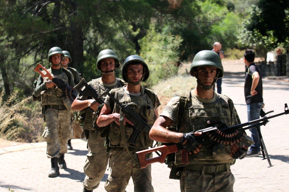 Turkish soldiers 
