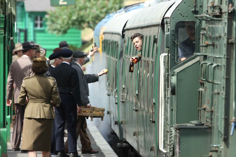 Harry Styles films the finishing scenes of the homecoming from Dunkirk
