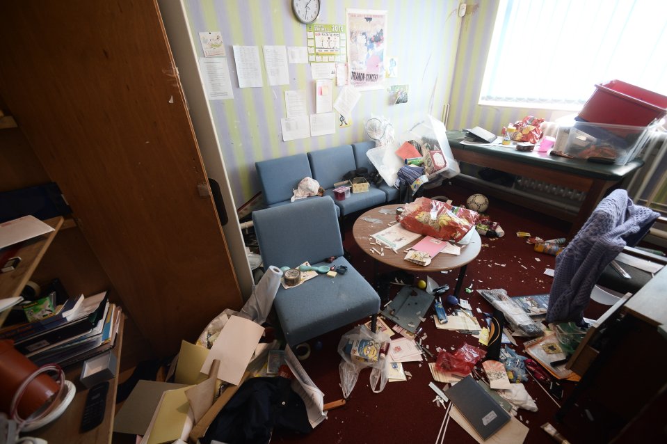 Yobs smashed up a primary school in Glasgow, causing £10,000 worth of damage