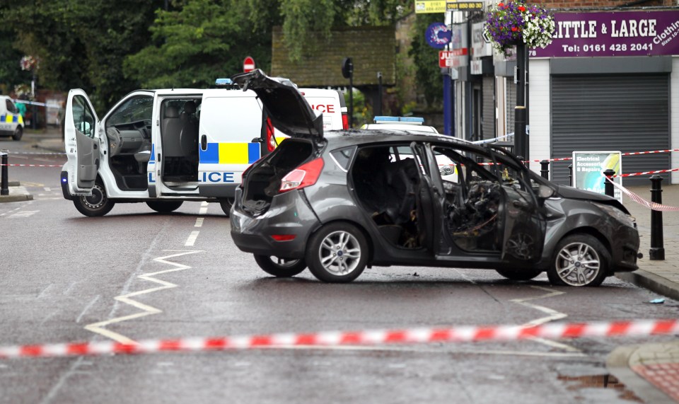 The gang targeted the Lloyds Branch in Cheadle High Street