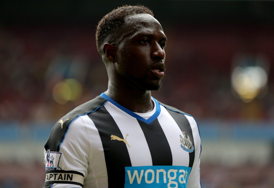 BIRMINGHAM, ENGLAND - MAY 07: Moussa Sissoko of Newcastle United during the Barclays Premier League match between Aston Villa and Newcastle United at Villa Park on May 7, 2016 in Birmingham, United Kingdom. (Photo by James Baylis - AMA/Getty Images)