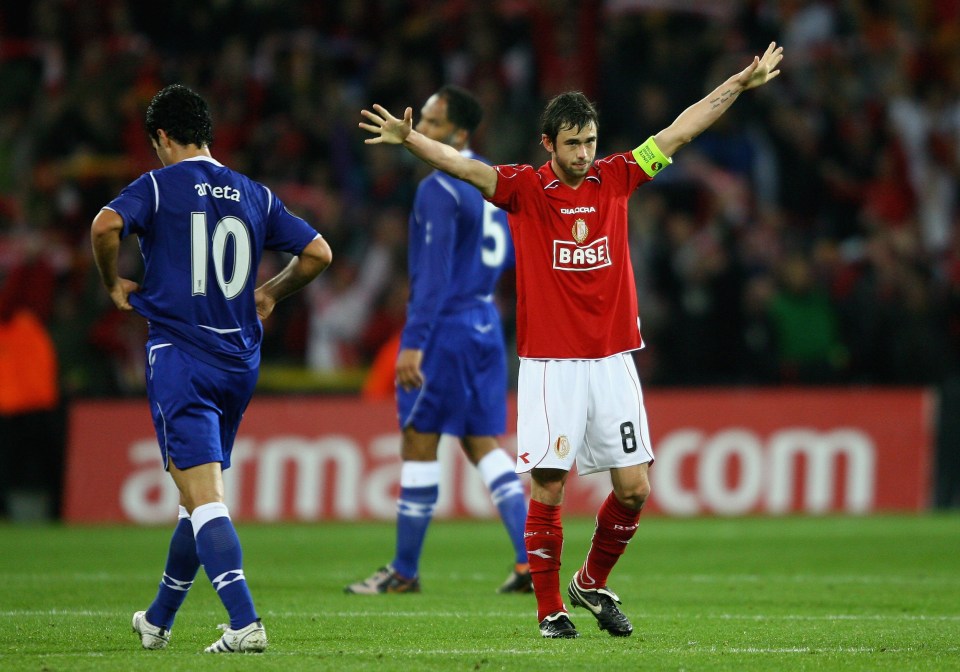 LIEGE, BELGIUM - OCTOBER 02: Steven Defour of Standard Liege celebrates on the final whistle after victory in the UEFA Cup first round, second leg match, between Standard Liege and Everton at Stade Maurice Dufrasne, on October 2, 2008 in Liege,Belgium. (Photo by Clive Brunskill/Getty Images)
