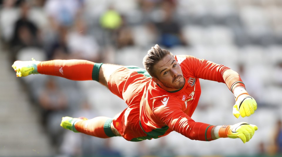 Gordon Banks called for Butland to replace Joe Hart