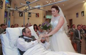 Moment Brit couple tie the knot in Croatian hospital after groom breaks leg on pre-wedding cruise