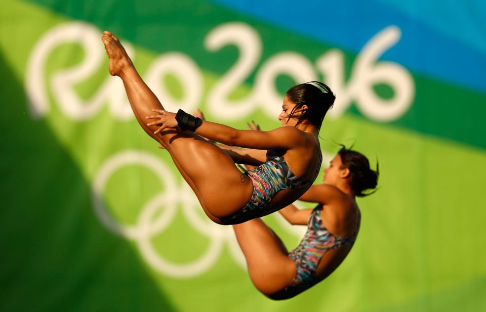 The Brazilian pair finished last in the womens 10m synchronised diving