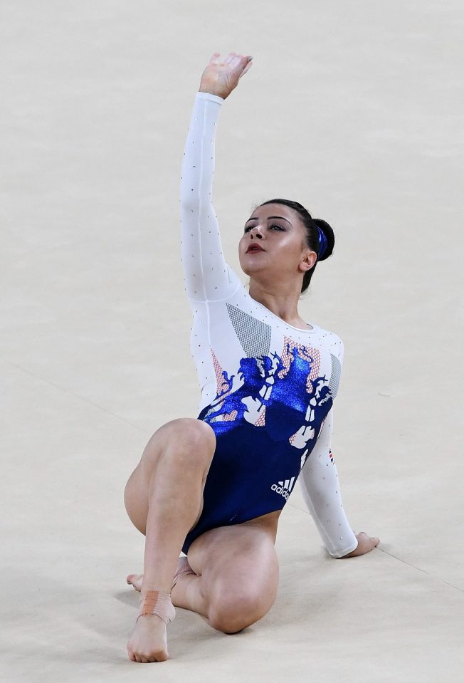 Claudia Fragapane floor