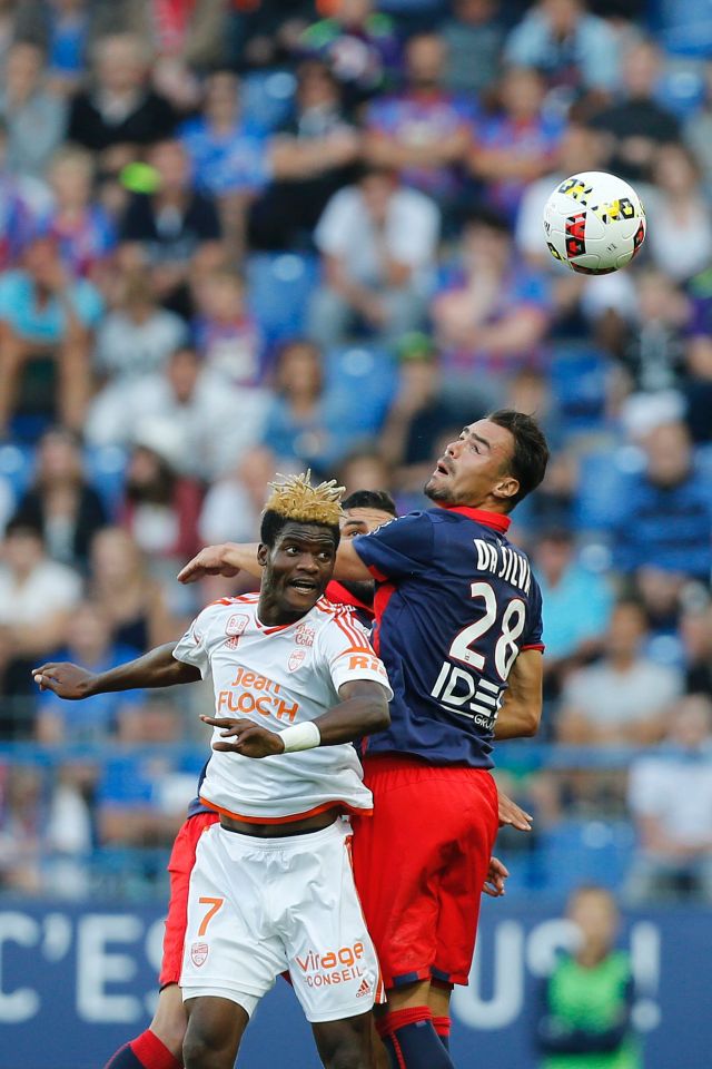Didier Ndong could sign for Sunderland today and become the new record transfer