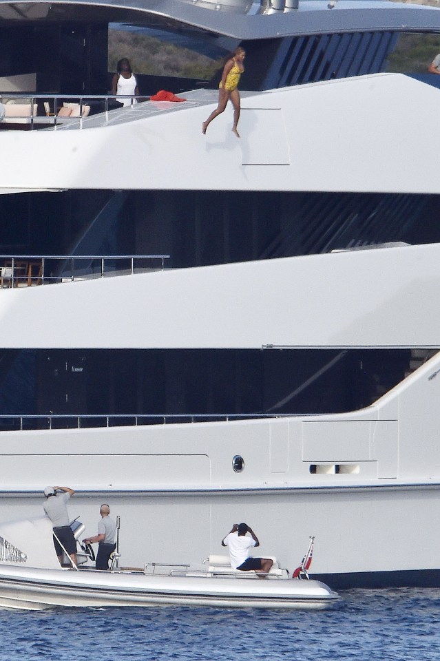 The brave singer took a fearless leap from the side