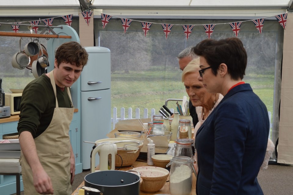 Amateur baker and arts worker Tom Gillford makes a gin and tonic topping so strong the hosts are unable to speak
