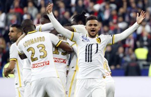 Southampton close in on Lille's Sofiane Boufal in club record £15m transfer