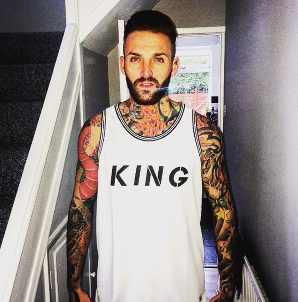 Gaz shows off his tatts in a gym vest