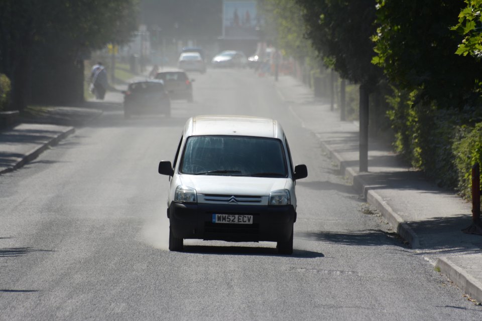 Thick clouds of dust have eerily engulfed Bristol cloaking cars, gardens, houses and even kids